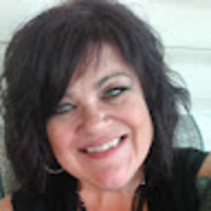 Meet your Posher, Dena